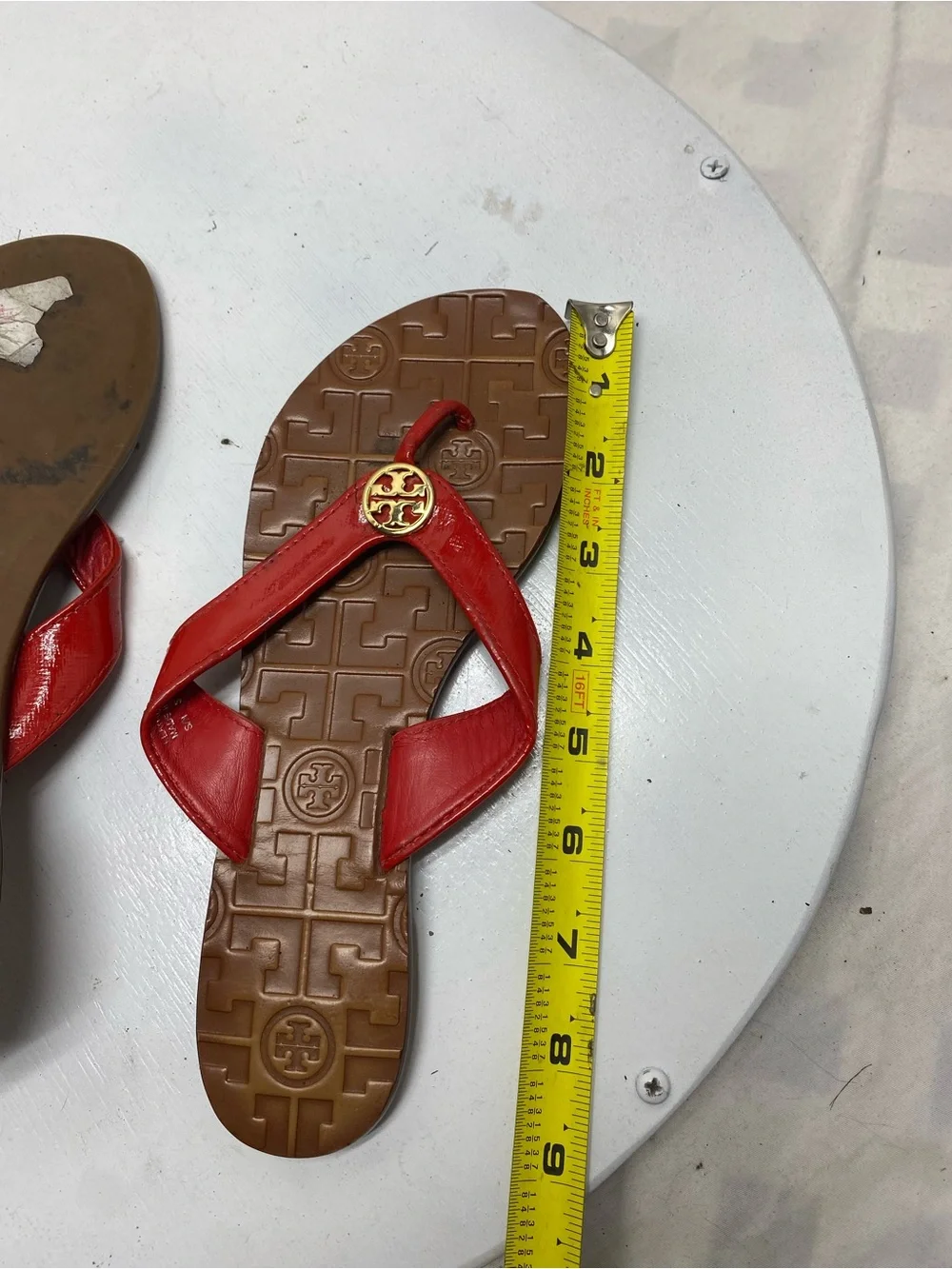 Tory Burch Thora Women’s Size 6 M Patent Leather Thong Flip Flops Flat Sandals